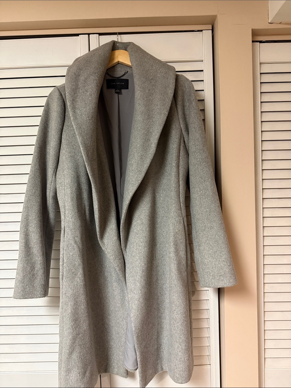 Ann Taylor Lush Grey Shawl Collar Wool-Blend Coat